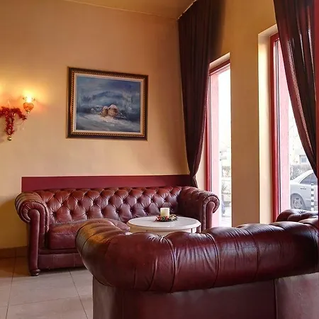 Hotel Plaza 3*