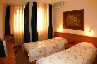 Rocentro Hotel 3*