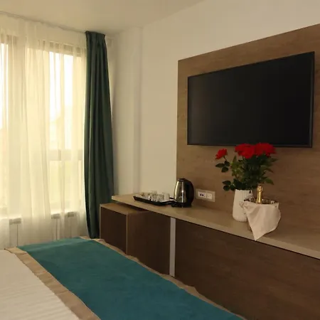 Plaza Hotel 3*