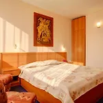 Plaza Hotel 3*