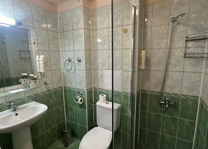 Plaza Ξενοδοχείο 3*